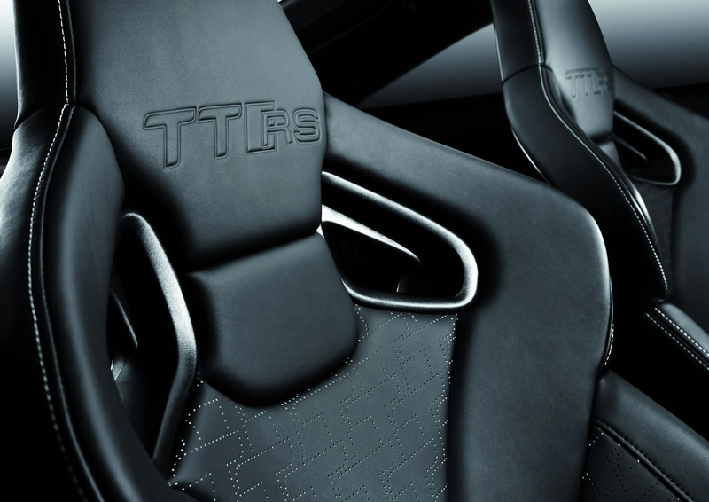 Illustration for article titled 2010 Audi TT RS: Haben Sie Einen Wet-nap?